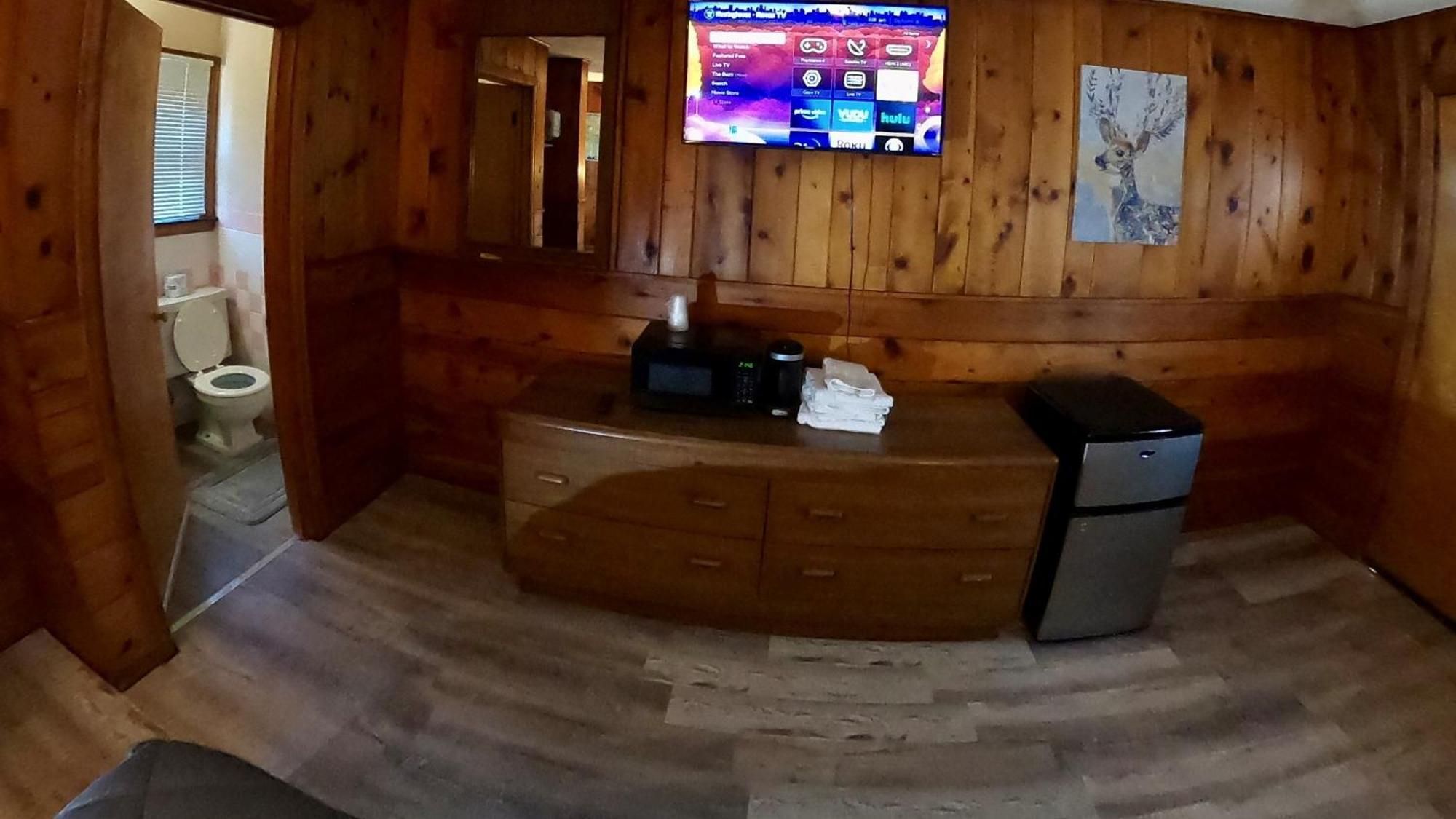 Heart Of The Berkshires Motel Pittsfield Bagian luar foto