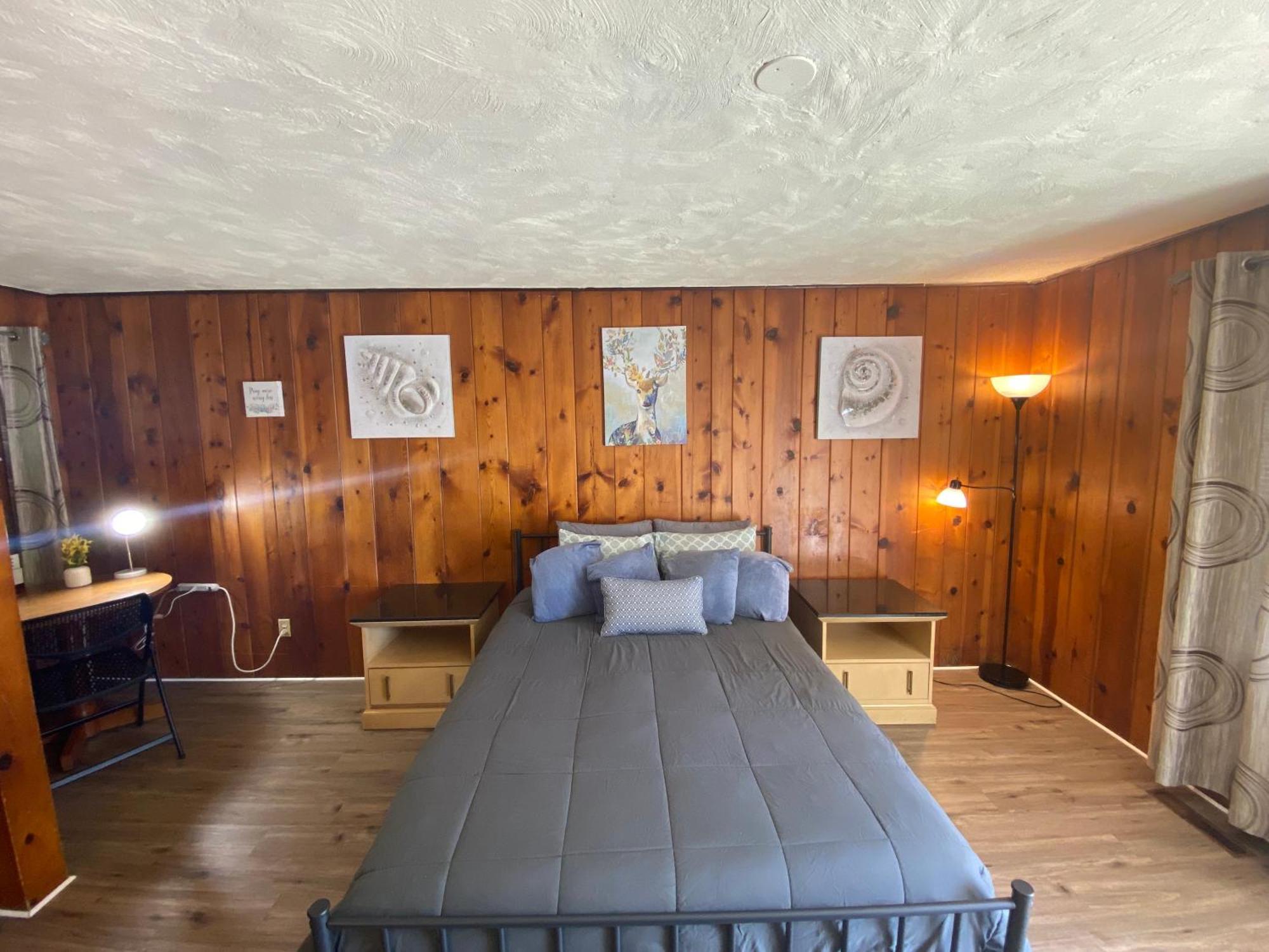 Heart Of The Berkshires Motel Pittsfield Bagian luar foto